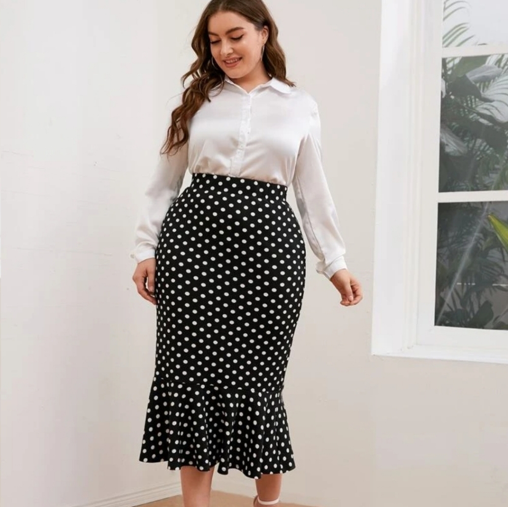 Curvy+ Elegant Polka-dot Mermaid Style Skirt